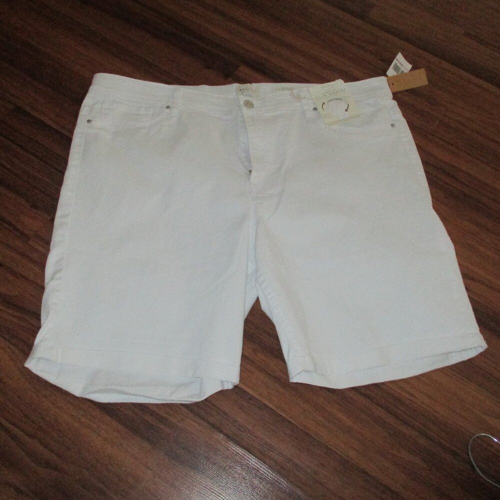 Angels Forever Young Womens Shorts White Jean Size 22W